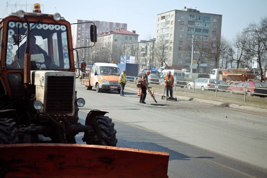Дороги в Могилёве активно «латают» (фоторепортаж)