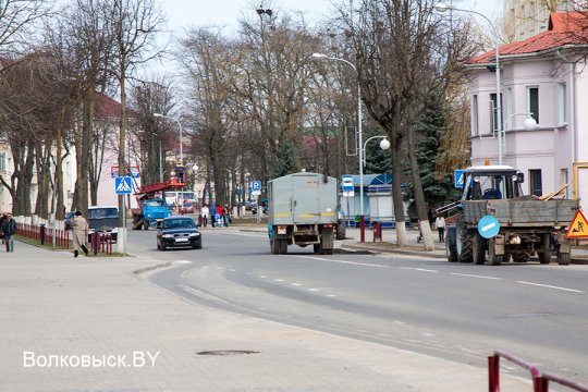 Народная примета: Метут дорогу за городом и красят плитку? Значит ждут высокого гостя…