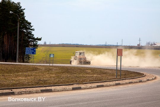 Народная примета: Метут дорогу за городом и красят плитку? Значит ждут высокого гостя…