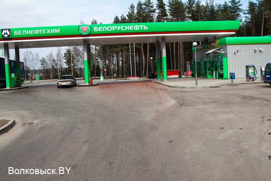 Народная примета: Метут дорогу за городом и красят плитку? Значит ждут высокого гостя…