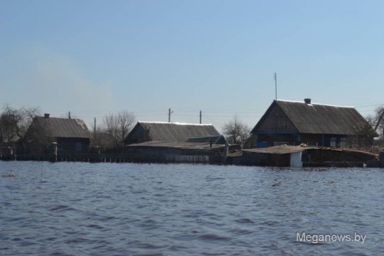 Репортаж из затопленной деревни Мордвин (фото, видео)