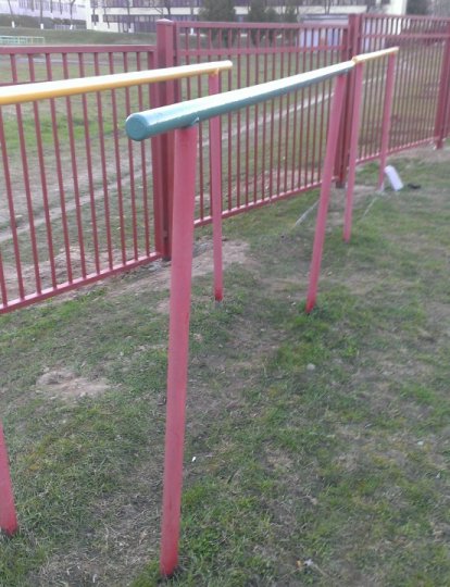 В Гродно продолжается установка огражений у школ