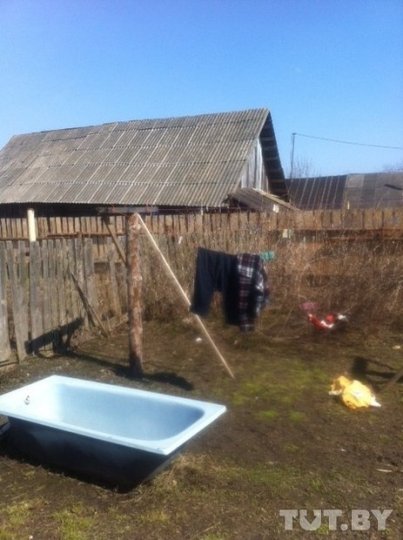 Об изнасиловании в приемной семье cообщили уже 4 девочки. Жена подозреваемого: "Я готова ему простить. Он золотой человек!"