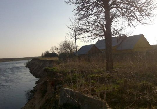 В Гродненской области Неман может поглотить целую деревню