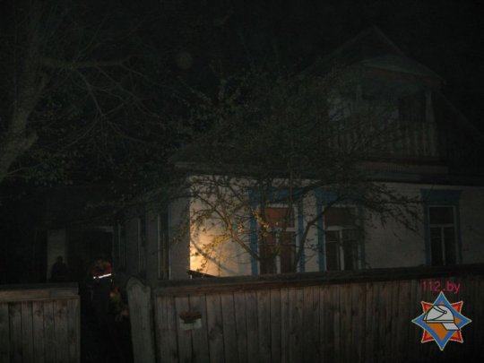 В Петрикове пьяный сын чуть не сжёг себя и отца (фото)