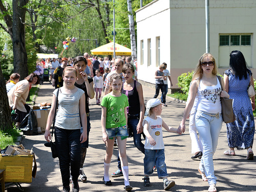 Спортивный праздник в День Победы и массовые гулянья в городском парке Спортивный праздник в День Победы и массовые гулянья в городском парке