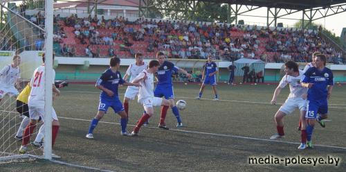 В 1-й лиге «Гранит» уверенно переиграл «Химика» В 1-й лиге «Гранит» уверенно переиграл «Химика»