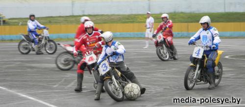 Старт МК «Лунинец» в новом сезоне пока не радует ни игроков, ни болельщиков