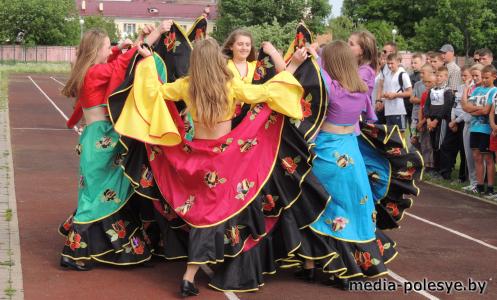 Дружные, активные, спортивные… Дружные, активные, спортивные…