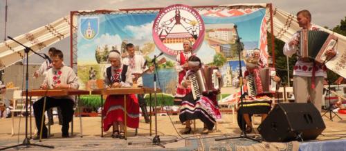 Дзіцячы фальклор жыве. Дзеці Століншчыны – удзельнікі фестывалю “Радавод”