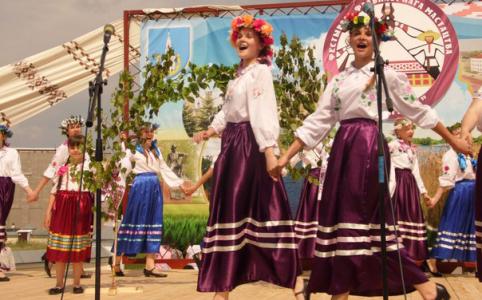 Дзіцячы фальклор жыве. Дзеці Століншчыны – удзельнікі фестывалю “Радавод”