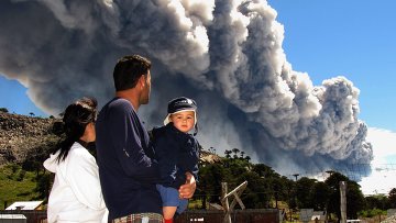 В Чили и Аргентине эвакуировали 3 тыс жителей из-за активности вулкана