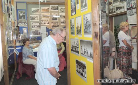 Музейны фэст у Століне разам з «Радзівіламі» Музейны фэст у Століне разам з «Радзівіламі»