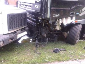 Спасатели выезжали на два ДТП и извлекали людей из покорёженных автомобилей