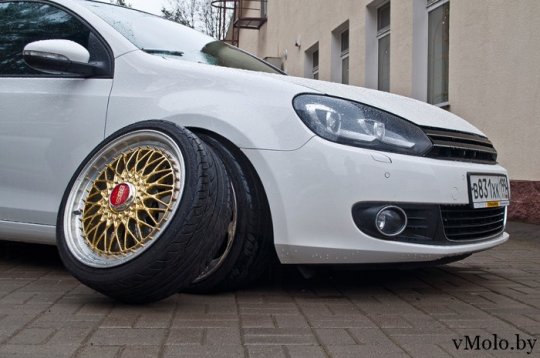 В Молодечненском районе прошел Stance-фестиваль «заниженных» автомобилей (фото)