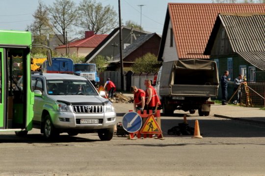 В Барановичах поменяют асфальт на пяти участках разбитых улиц