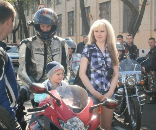 В Барановичах в честь 9 Мая прошли вело- и мотопробеги