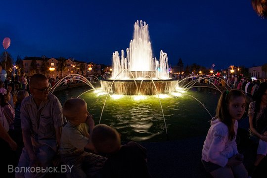 День Победы: вечерний концерт (фото)