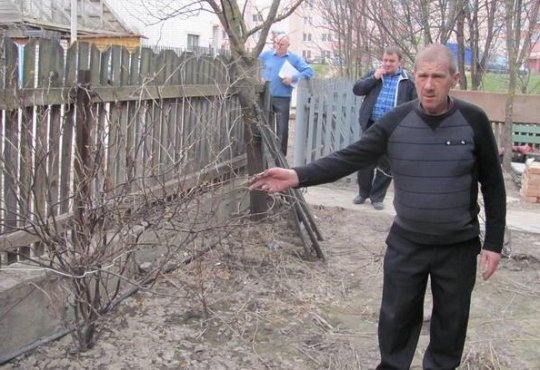 Жители пострадавшей от прорыва водопровода улицы в Гродно хотят определенности