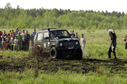 Барановичские джиперы приняли участие в трофи-рейде «Дрыгва»