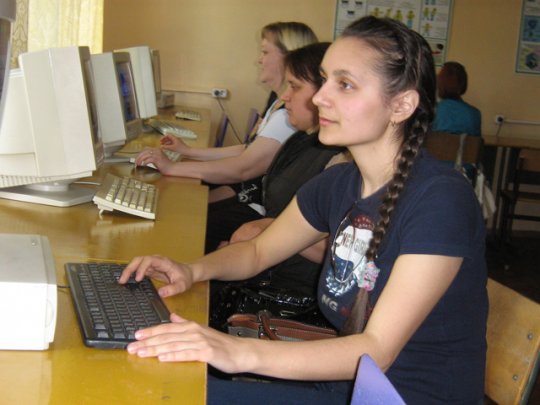 В честь Дня Победы в Смолевичском ДОСААФ прошли соревнования по автомногоборью