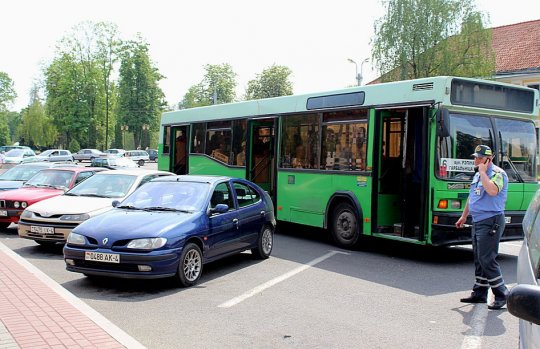 ГАИ ежедневно вынуждена контролировать площадь Тызенгауза в Гродно