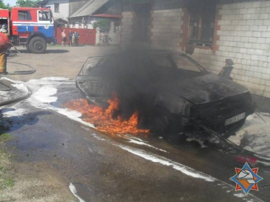 В Бобруйске сгорел VW Passat