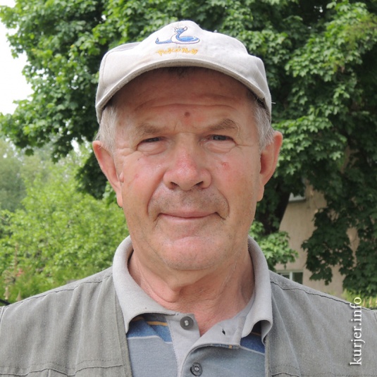 Девочки рыдают, мальчики молчат