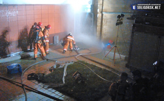 В Ледовый дворец на задымление выезжали пожарные