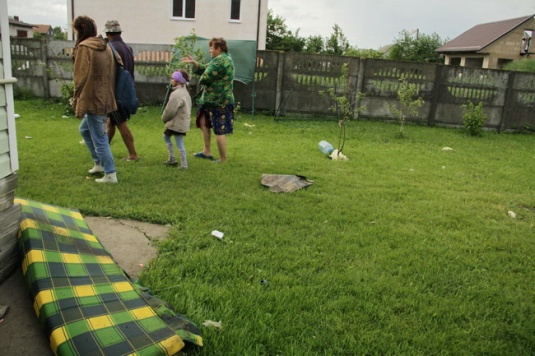 В Барановичах в коттеджном поселке ураганом сорвало крыши и стены в домах