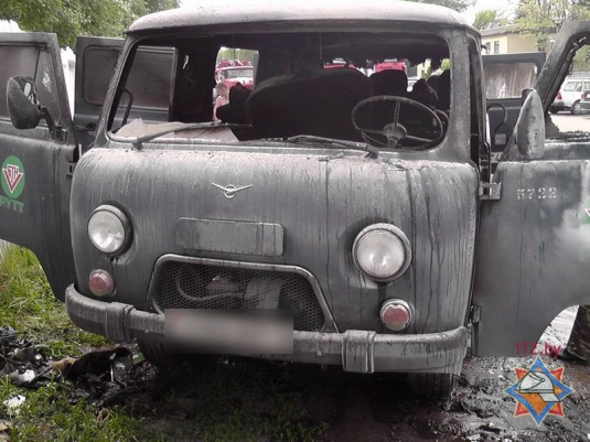 В Светлогорске во время тушения автомобиля водитель получил сильные ожоги (фото)