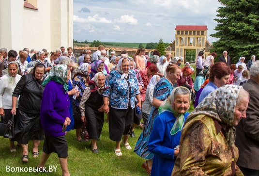 Праздник Пресвятого Тела и Крови Христа в Кремянице (фото)