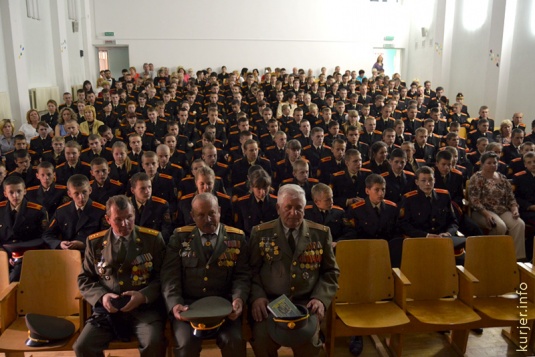 Выпускников-кадетов в Слуцке напутствовал космонавт