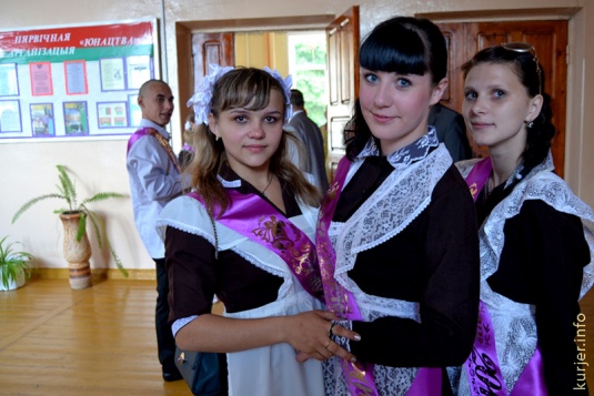 Последние звонки. Ученики школы №3