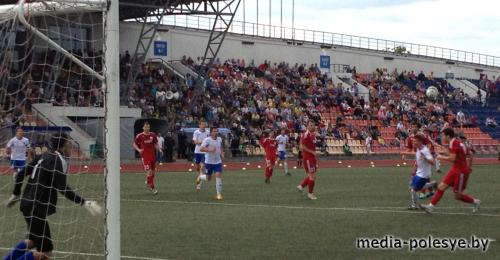 Микашевичский «Гранит», играя в Пинске, поверг «Волну»