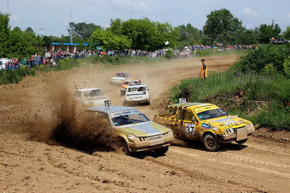 В Гродно проходит 2-й этап открытого Чемпионата Беларуси по автокроссу