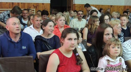 Выпускные вечера на Столинщине прошли в школах искусств Выпускные вечера на Столинщине прошли в школах искусств