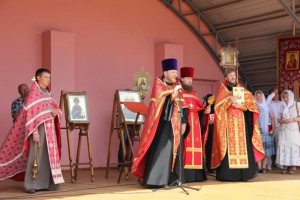 Прикоснуться к святым мощам: на Костюковщине проходит фестиваль православной культуры «Кладезь» Прикоснуться к святым мощам: на Костюковщине проходит фестиваль православной культуры «Кладезь»