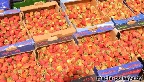 Цена на клубнику: была по 6, вернулась на отметку в 11 тысяч за кг