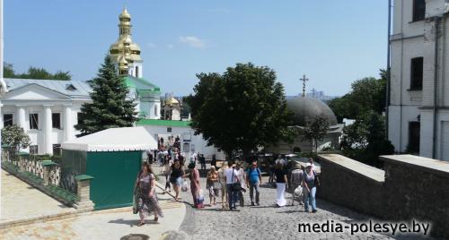 Подарком к профессиональному празднику медработникам стала поездка в Киев