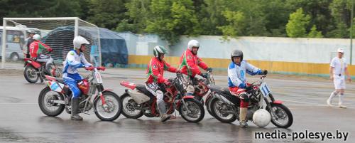 Мотобол. МК «Лунинец» одержал победу над «Автомобилистом»