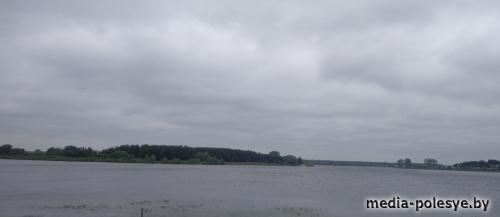 Дожди на Полесье не дают возможности отступить талым водам