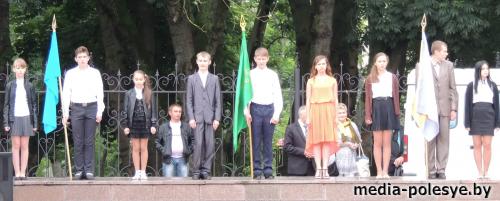 Выпускники Столинщины простились со школой