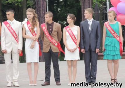 Выпускники Столинщины простились со школой