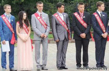 Выпускники Столинщины простились со школой