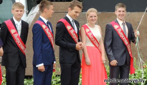 Выпускники Столинщины простились со школой
