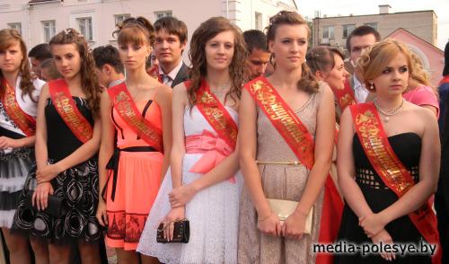 Перед выпускниками Лунинетчины открылась дверь в большую жизнь