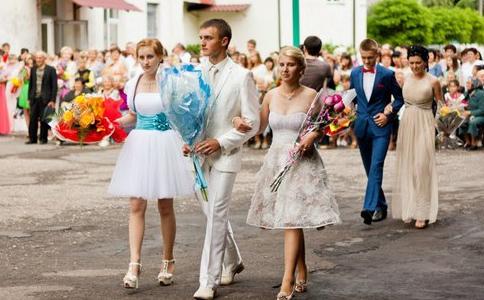 Фоторепортаж с выпускного бала в СШ №1 г.Давид-Городка Фоторепортаж с выпускного бала в СШ №1 г.Давид-Городка