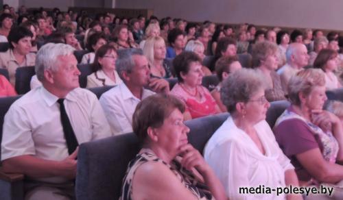 В душевной обстановке встретили свой праздник столинские медики