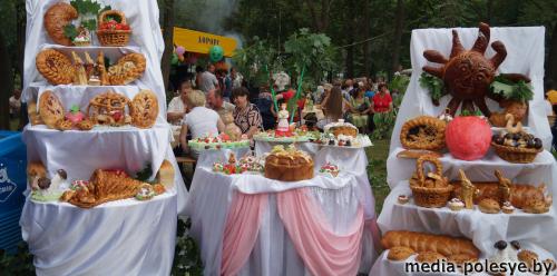 Свята “Лунінецкія клубніцы” прайшло ў Дварцы